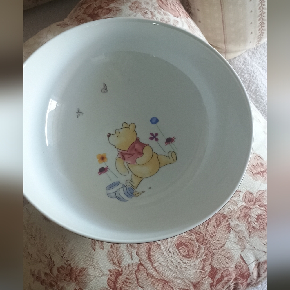 Disney Winnie the Pooh Serving Bowl